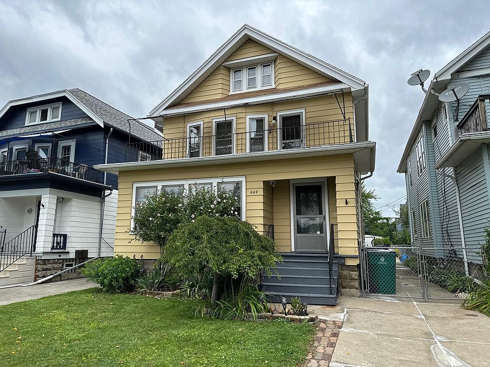 1st image of 649 Linden Ave Unit 2
