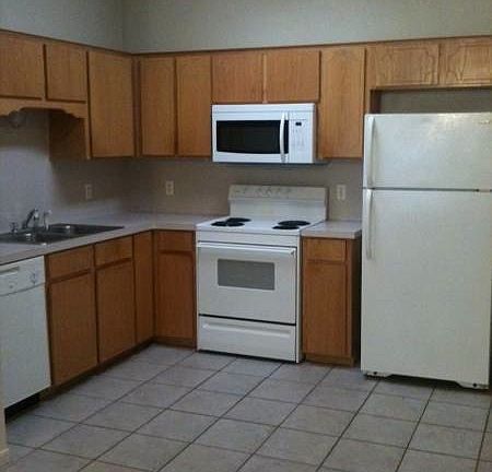 4th image of 1008 W Avenue B APT 2