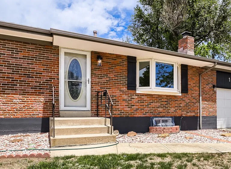 16125 W 13th Pl — Photo 2
