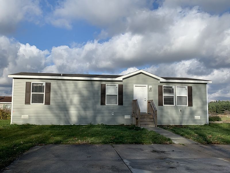 2nd image of 320 White Pine Dr