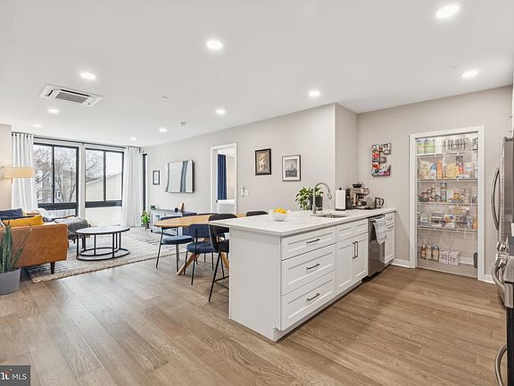5th image of 1648-1648 Ridge Ave #301