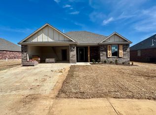 996 Trailwood St, Springdale, AR 72762