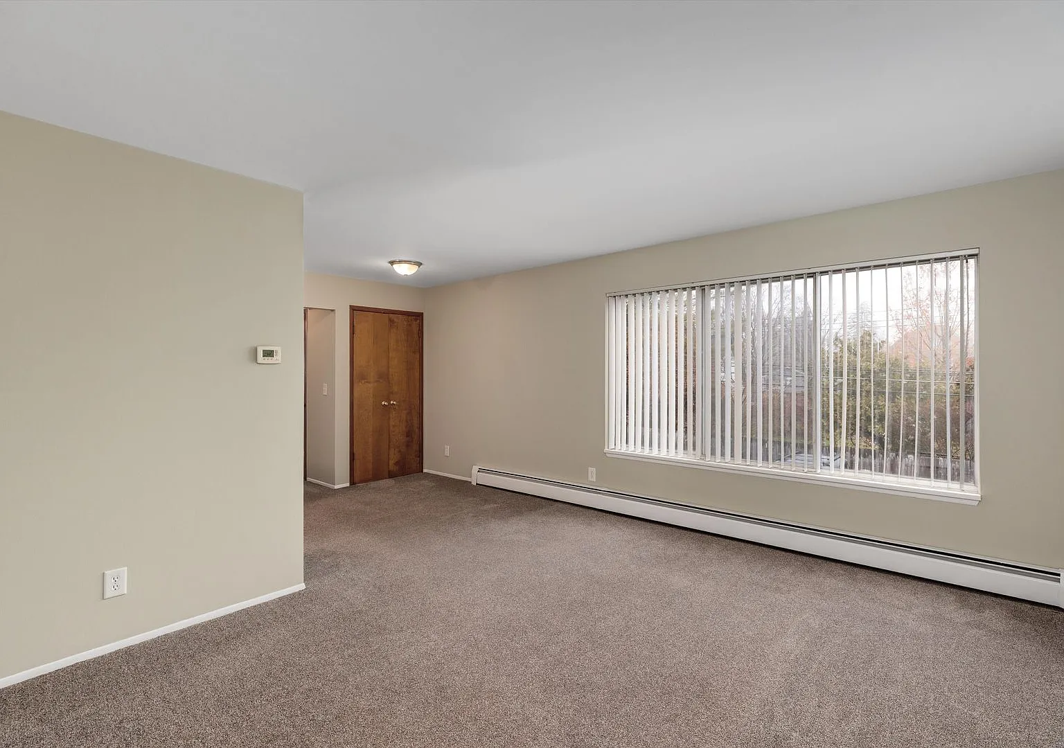 1 bed, 1.0 bath, 670 sqft, $1,200 — Photo 4