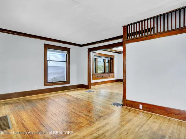 1424 Massachusetts Ave, Lansing, MI 48906