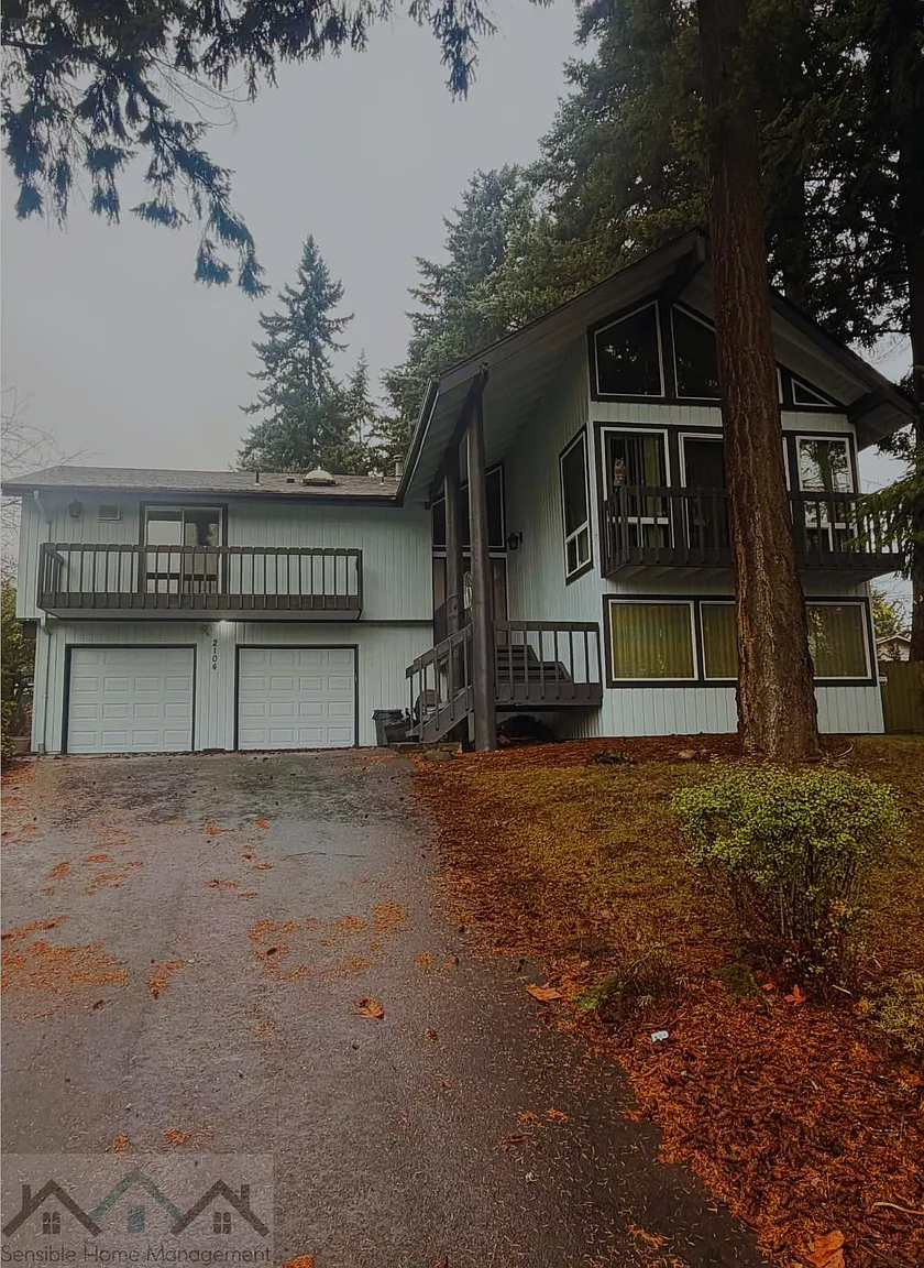 2104 S 304th St photo 1