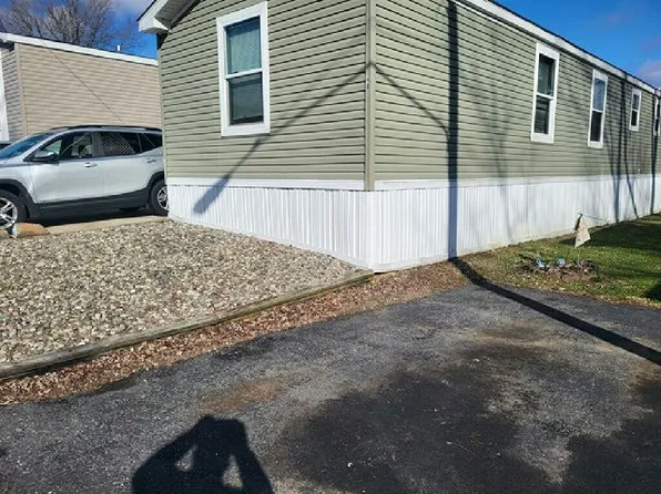 1009 Dogwood St #409, Laurys Station, PA 18059