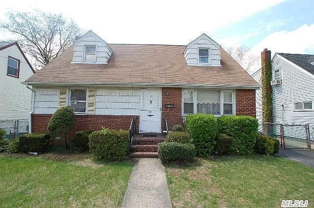 1st image of 69 3rd Ave