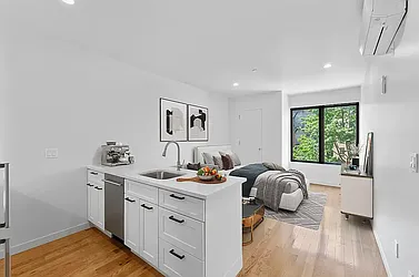 2903 Frederick Douglass Boulevard, #2R