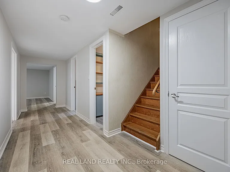 274 Timothy Ct #LOWER — Photo 19