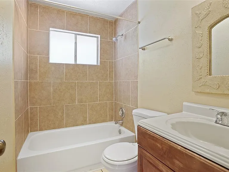 10518 Linecamp Dr — Photo 13