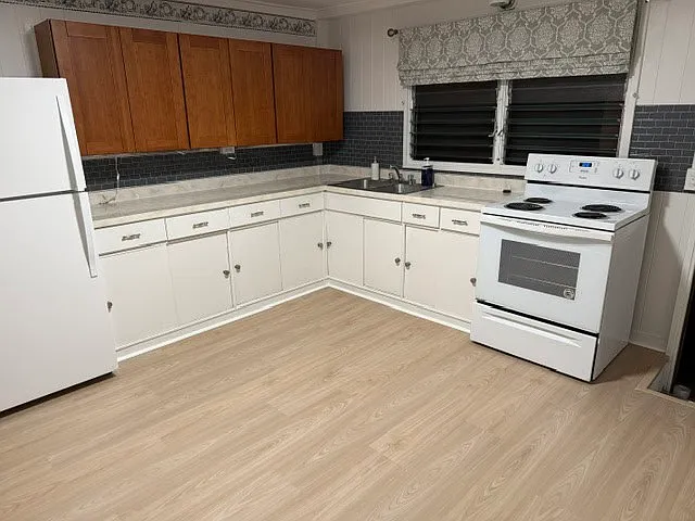 448 Ulupaina St — Photo 10