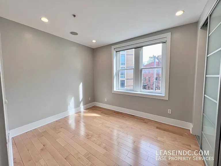 2619 Garfield St NW #4 — Photo 17