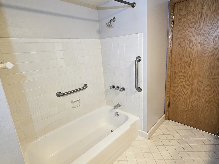 1515 S 59th St — Photo 11