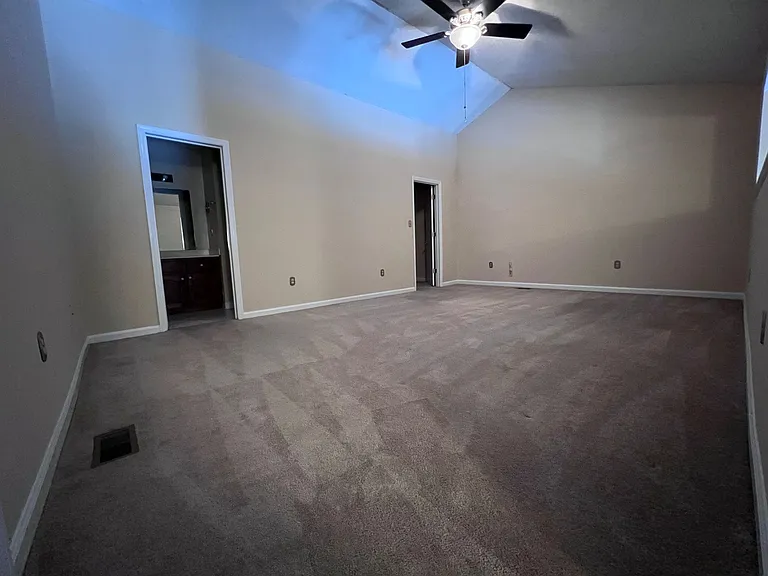 2505 W Broad St #422 — Photo 10