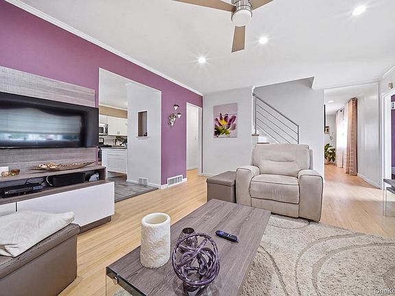 4th image of 66 Caroline Avenue
