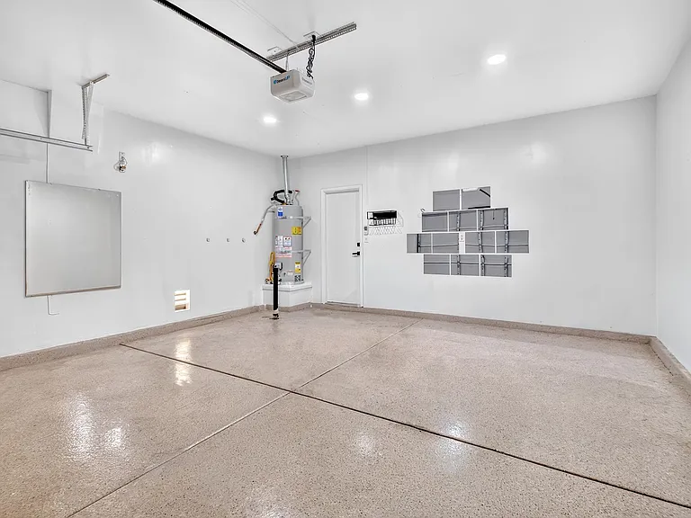 1303 Pecan Tree Ct — Photo 21