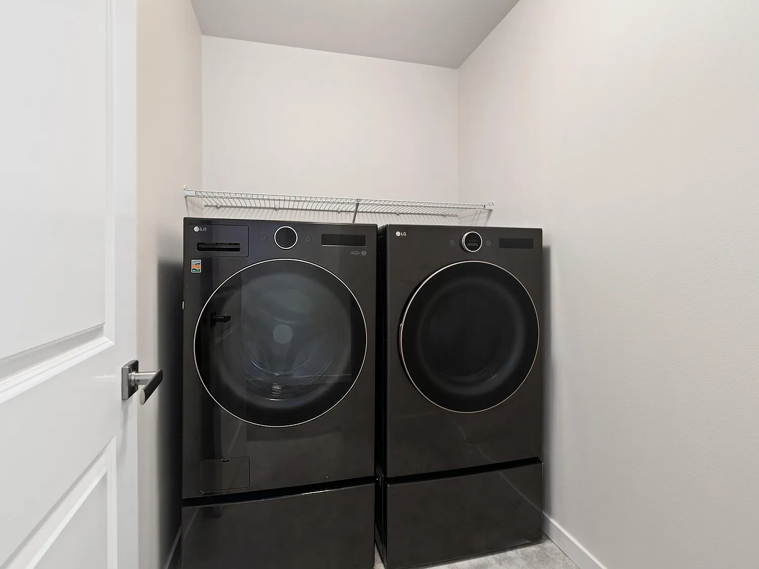 4 bed, 3.5 bath, 2541 sqft, $3,600 — Photo 4