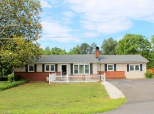 259 Chatham Rd, Mount Airy, NC 27030