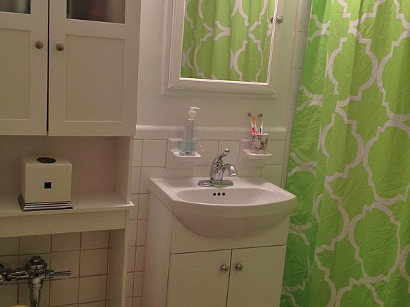 3rd image of 5775 Mosholu Ave APT 4L