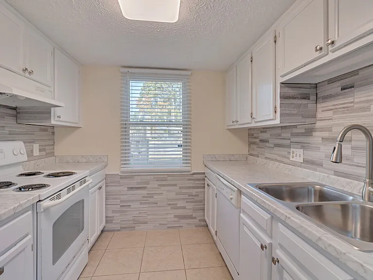 832 Tibet Ave — Photo 6