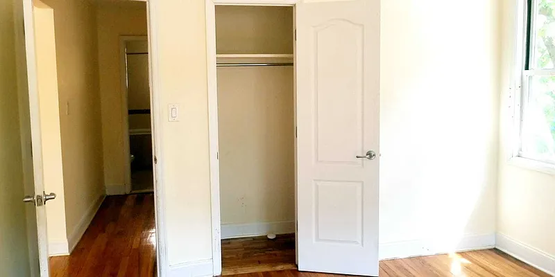 Rented by Evergreen Apartments BK | media 71