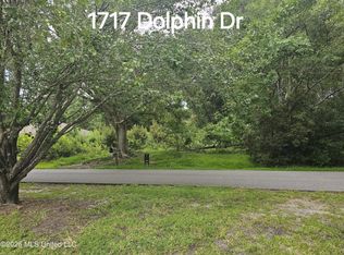 1717 Dolphin Dr, Gautier, MS 39553