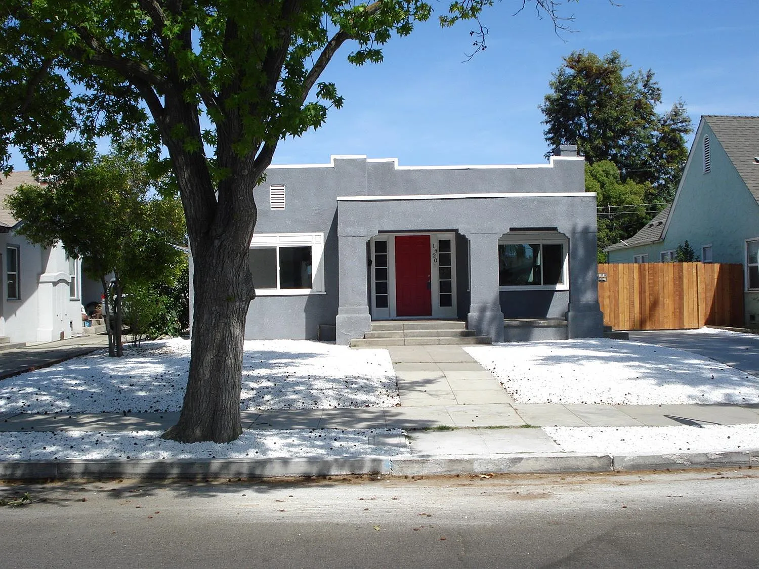 1420 N Poplar Ave photo 1