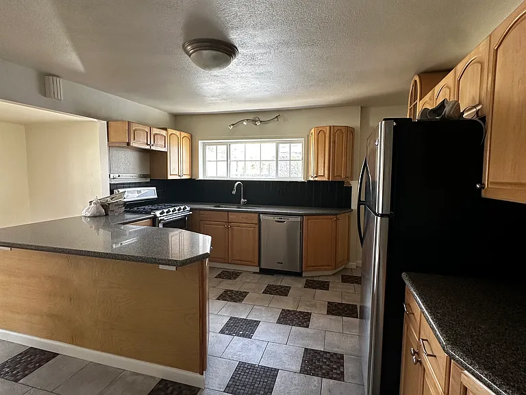 4747 S Acoma St — Photo 8