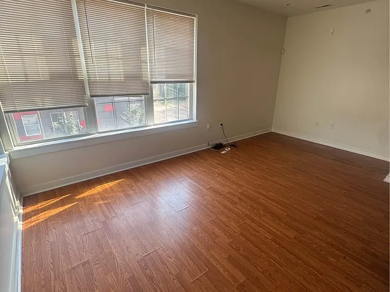 1409 W Thompson St #B — Photo 3