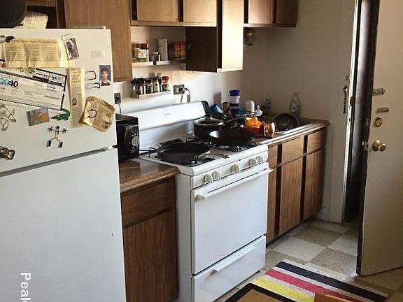 3rd image of 1156 W Montana St #103