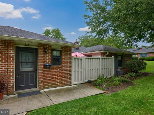 338 Valleybrook Dr, Lancaster, PA 17601