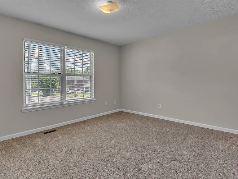 1509 Center Pointe Dr — Photo 11