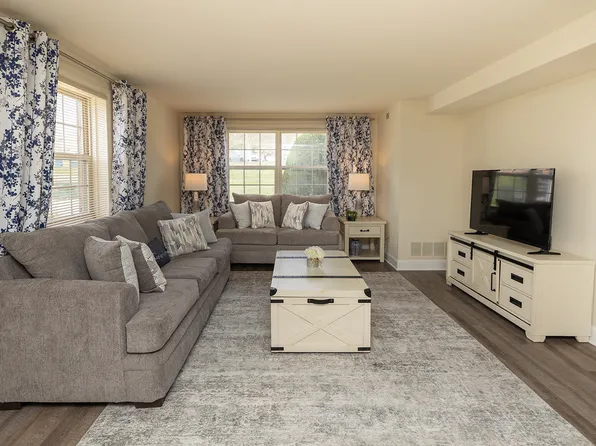 Chapel Valley Townhomes