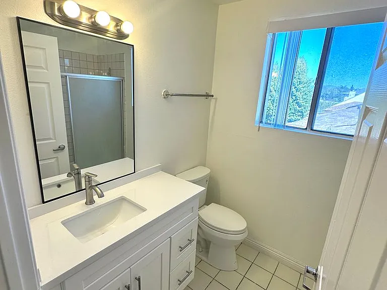 6402 Radford Ave #2 — Photo 10