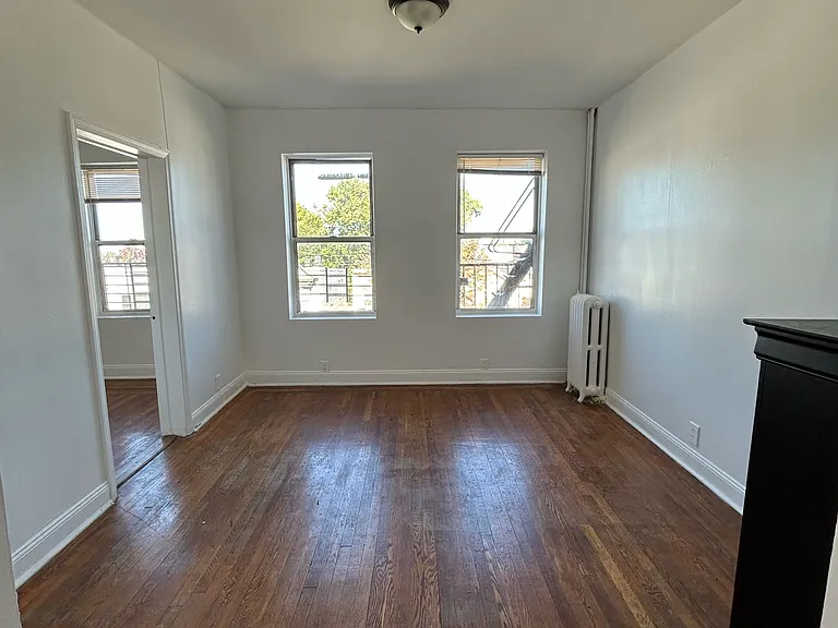 201 Claremont Ave #10 — Photo 14