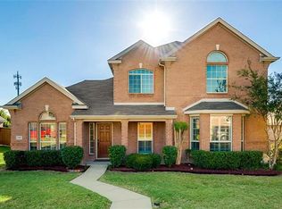 141 Galleria Dr, Desoto, TX 75115