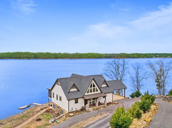 1839 Stone Bridge Dr, Dandridge, TN 37725