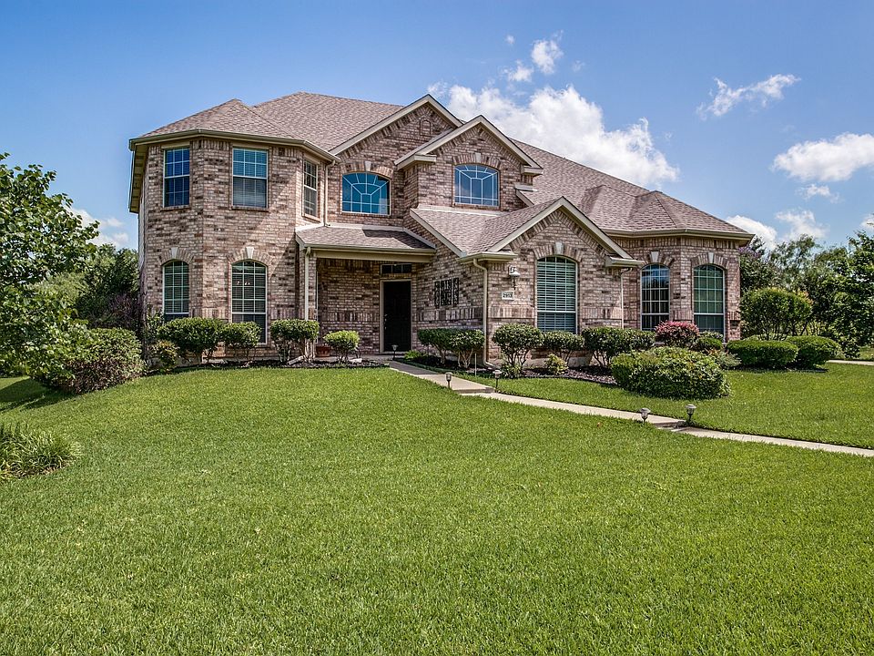 1st image of 2913 Fairway Dr