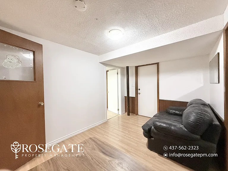 1058 Midland Ave #2B — Photo 4