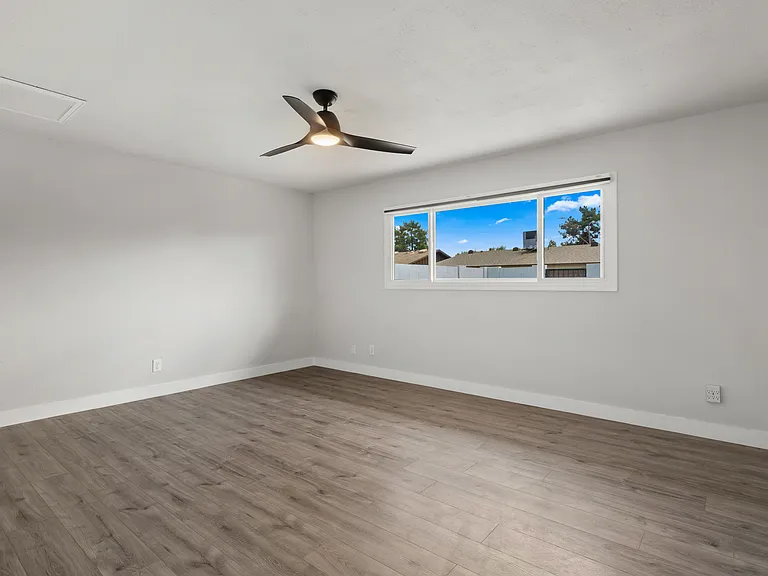 1615 E Fremont Dr — Photo 24