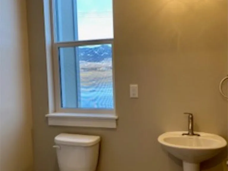 1295 Thomas Dr #204 — Photo 14