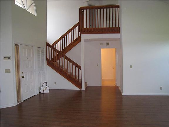 4th image of 7210 Woodmont Way #4