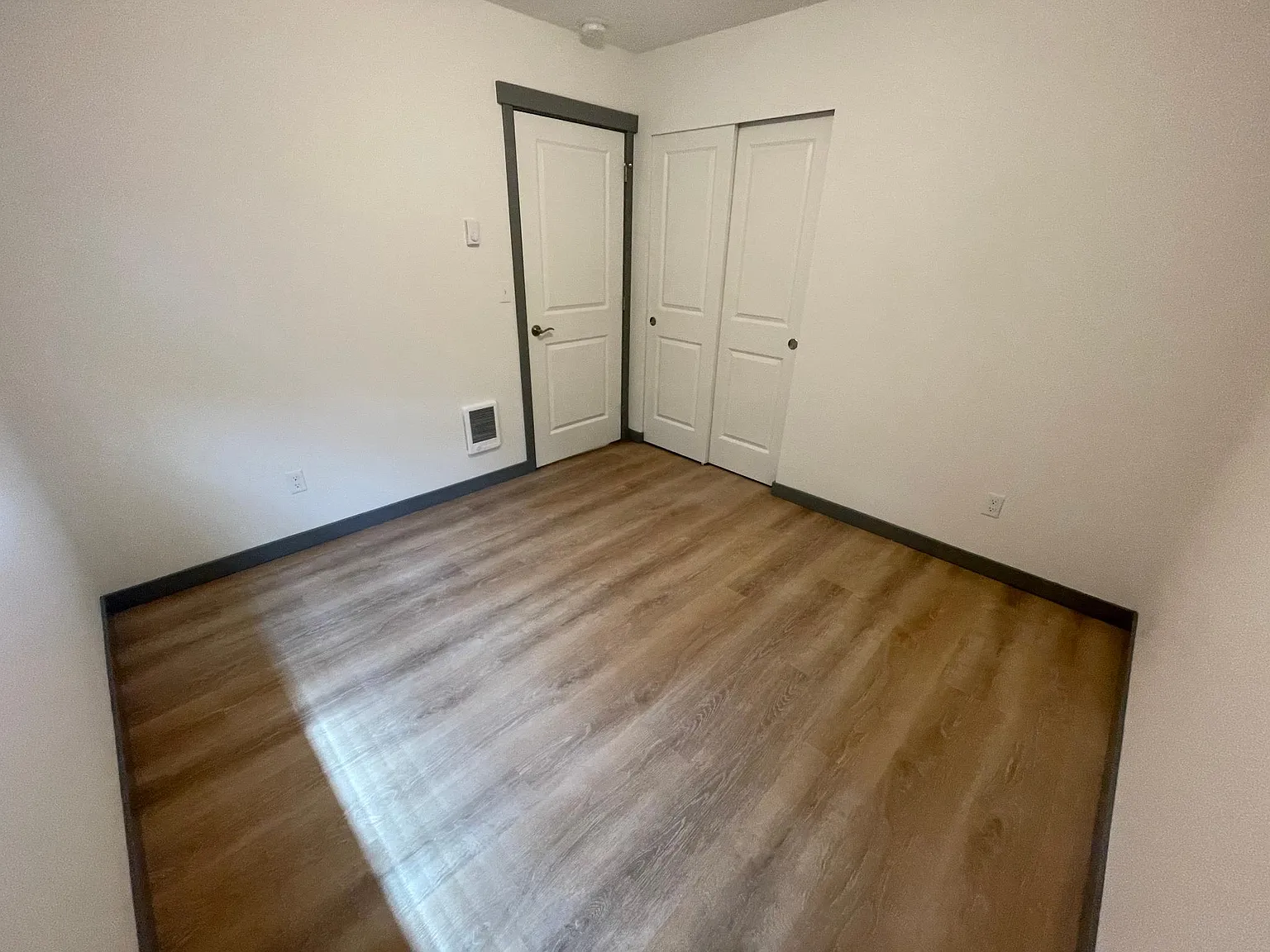 759 Central Ave E — Photo 3
