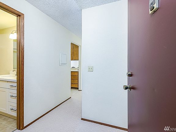 5th image of 14636 NE 45th St APT C8