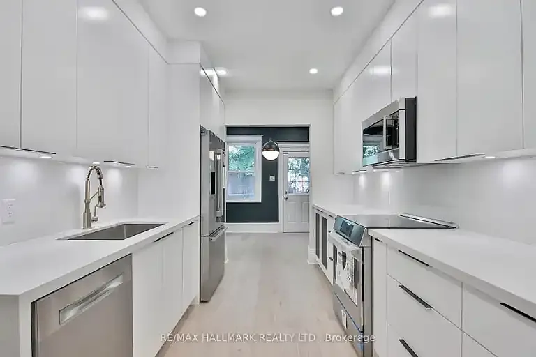 639 Broadview Ave #1A — Photo 9