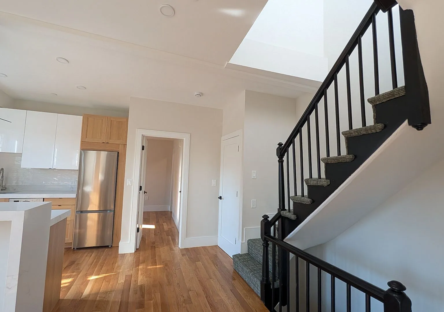 Amazing Penthouse 3-bed, 2-bath Apartment — Photo 3