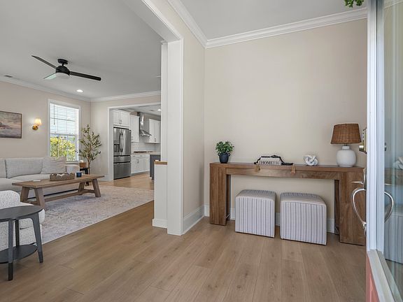 4th image of 222 Delano Way