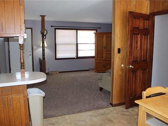 1405 S. Pine St. Holden MO 64040