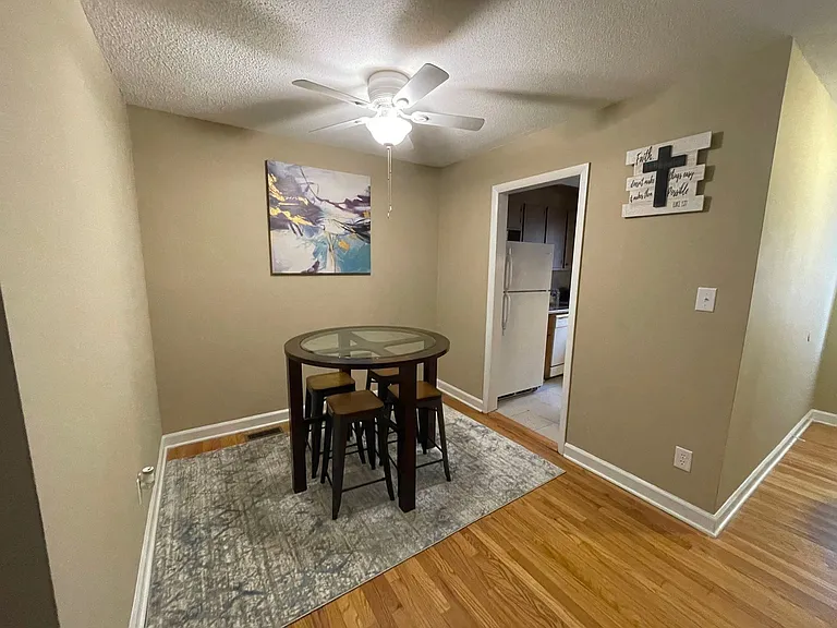 205 Sunrise Ln #C — Photo 9