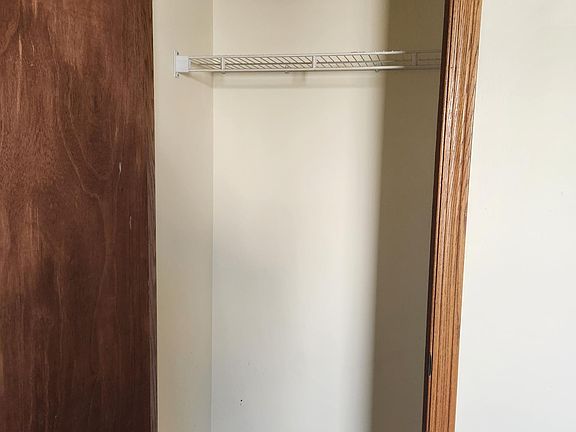 2nd Master bedroom closet